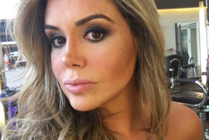 Renata Banhara voltou a ser internada, mas continua sexy