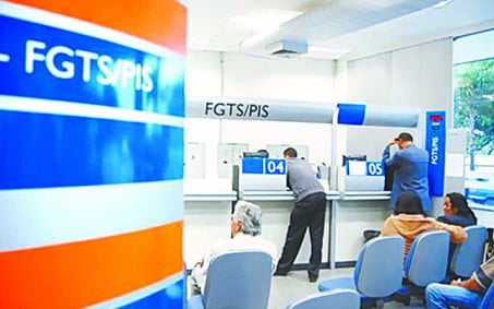 FGTS: 40% dos inadimplentes pretendem usar o saque para limpar o nome, indica Serasa