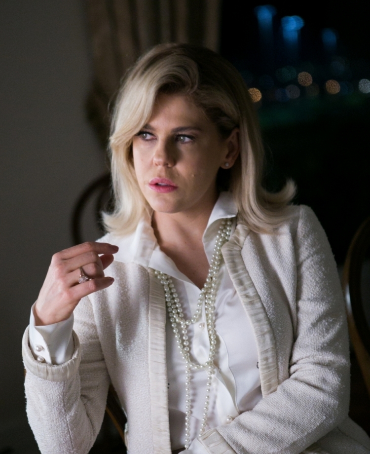 Bárbara Paz vive a falsa amiga Jô na novela: 'Ela quer ser a Elizabeth'