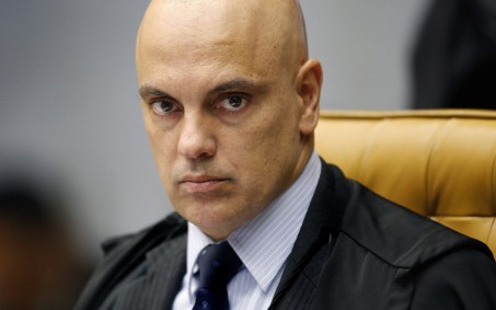 Grupo de 150 parlamentares entrega hoje à presidência do Senado pedido de impeachment de Moraes