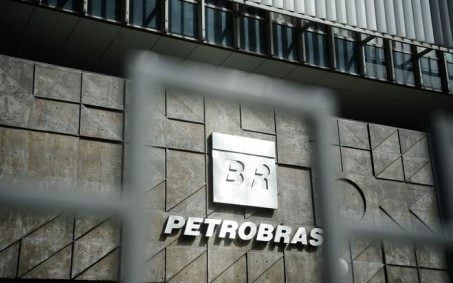 Petroleiros preparam greve nacional contra projeto de privatização da Petrobras