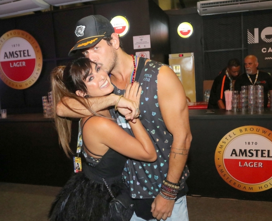 Fernanda Paes Leme e Jo&atilde;o Vicente de Castro, no Desfile das Campe&atilde;s