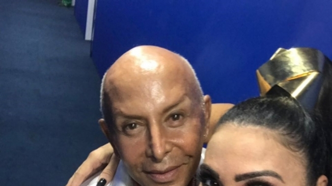 Kim Kardashian brasileira desfilou com a filha Marina pela Ilha