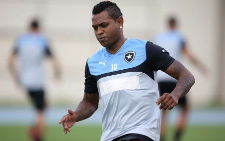 Ex-técnico do Botafogo revela alívio de Jobson em não ser sorteado para o antidoping, em 2015