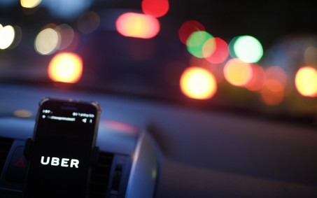Uber argumenta no STF inexistência de vínculo de emprego com motoristas