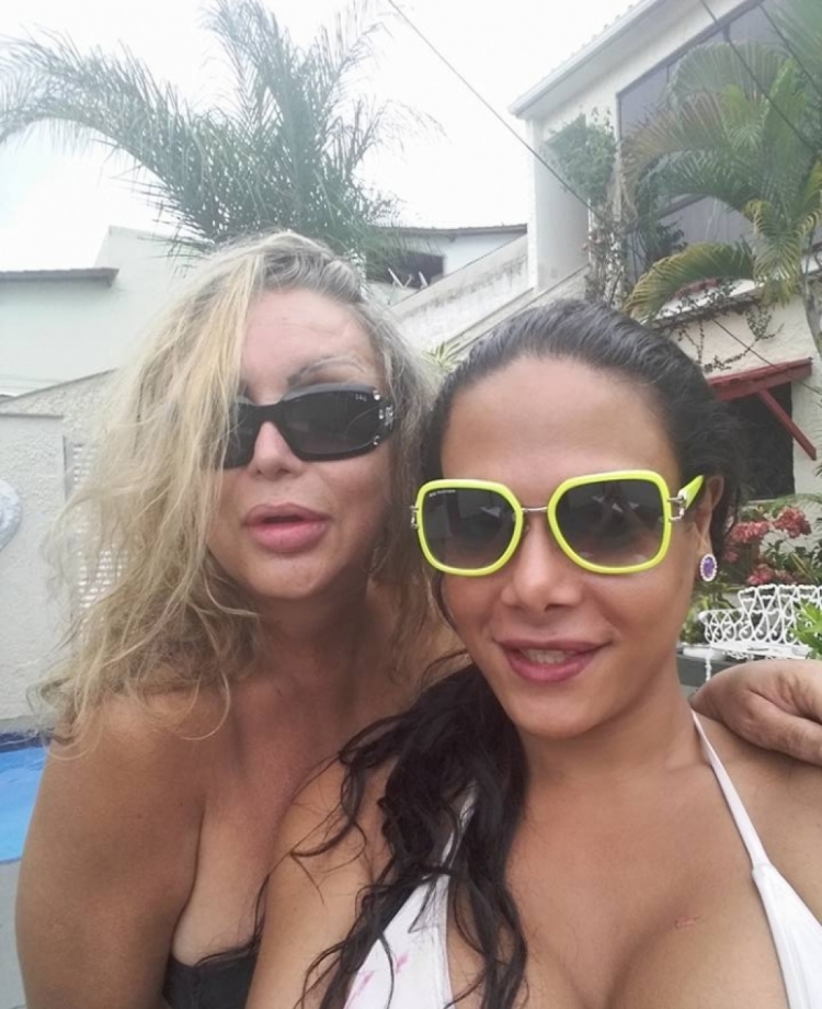 Alessandra (E) e Nayara foram baleadas em Campo Grande, ontem