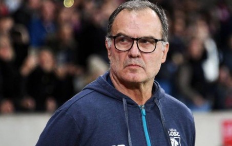 Marcelo Bielsa é oferecido ao Vasco e nome está na mesa da 777 Partners