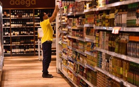 Paralisação dos caminhoneiros não causou impacto nos supermercados do Rio até o momento, afirma Asserj