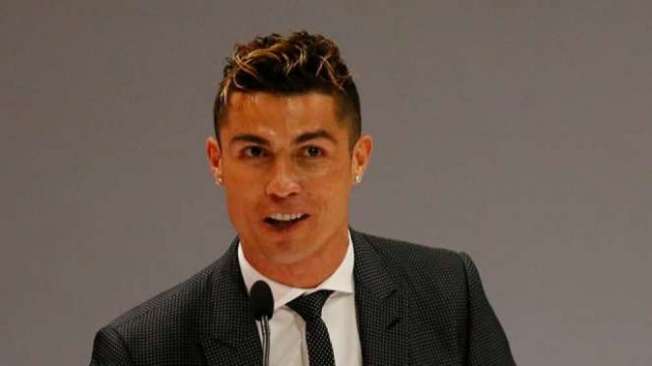 Cristiano Ronaldo � homenageado como o melhor jogador luso de 2017 pela Federa��o Portuguesa de Futebol
