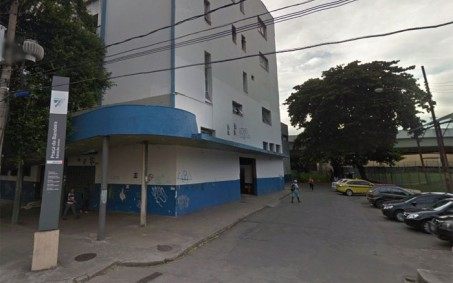 Criminoso que roubava celulares em estação de trem na Zona Norte é baleado e preso pela PM