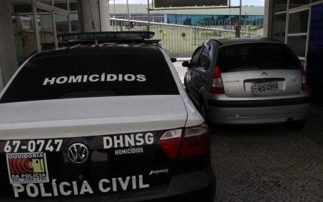 Morto a tiros é encontrado com pés e mãos amarrados em São Gonçalo