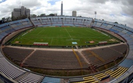 Organizadas de Flamengo e Palmeiras protestam contra preço dos ingressos para a final da Libertadores