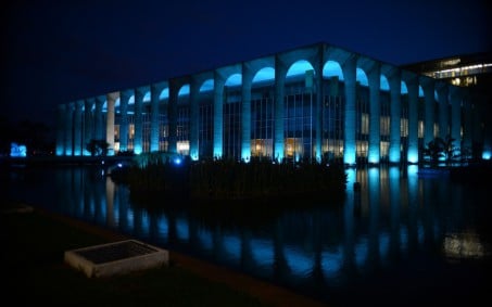 Itamaraty suspende contas de redes sociais de embaixadas