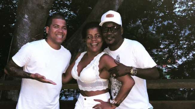 Tati Quebra Barraco, MC Cidinho e o DJ Timotinho 