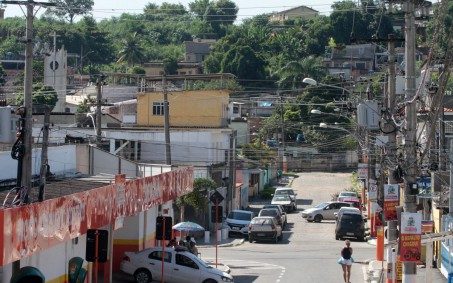 PM é atacado com tiros e machado por traficantes do Castelar