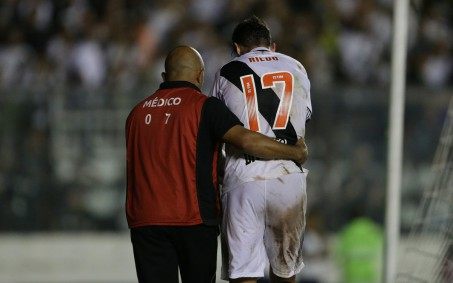 Atacante ex-Vasco acerta com clube da Série C