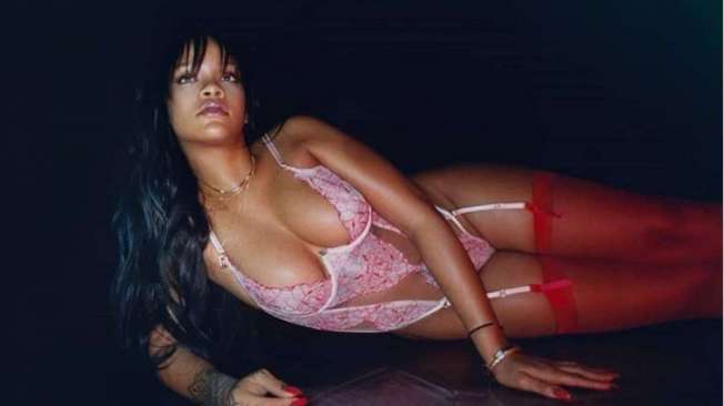 Rihanna lan�a cole��o de lingerie 