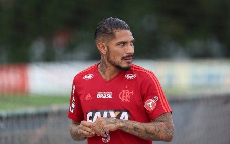 Ex-Flamengo, Guerrero anuncia aposentadoria da seleção peruana
