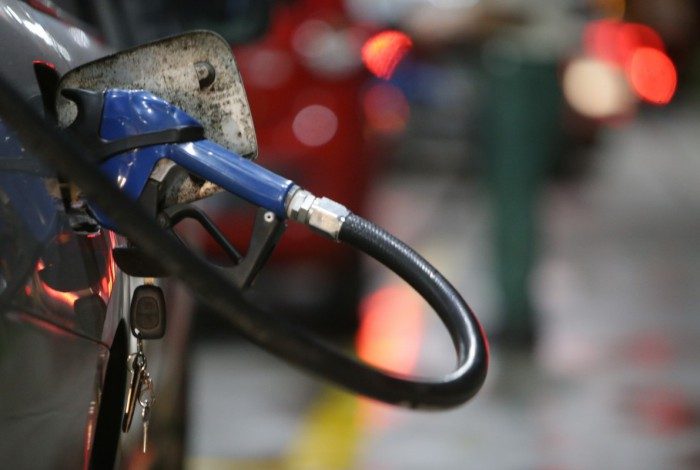 Acre, Rio de Janeiro e Rio Grande do Sul registraram o preço máximo da gasolina comum acima de R$ 7