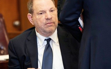 Novo julgamento de produtor de Hollywood por agressão sexual e estupro começa nesta terça