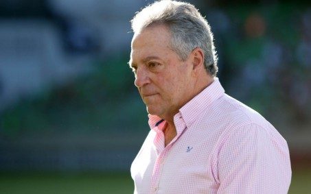 Abel Braga admite decepção com saída de clube suíço: 'Novo dono mudou tudo'