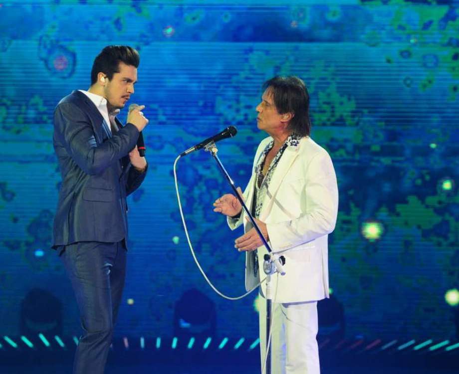  Luan Santana e Roberto Carlos 
