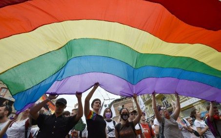 Justiça determina que IBGE inclua identidade de gênero e orientação sexual no Censo 2022