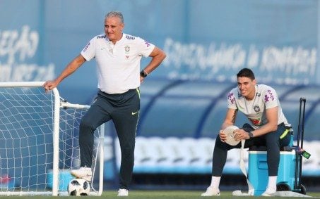 Após filho de Tite endossar posts homofóbicos, seleção diz repudiar preconceito