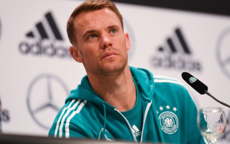 Taxista devolve carteira perdida por Neuer, mas se revolta com recompensa: 'Uma piada'