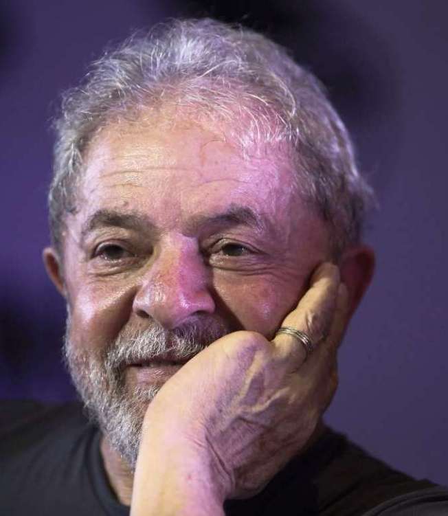 Lula est&aacute; casado e pretende casar quando deixar cadeia - AFP