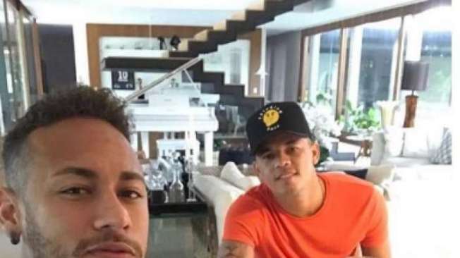 Neymar volta da copa