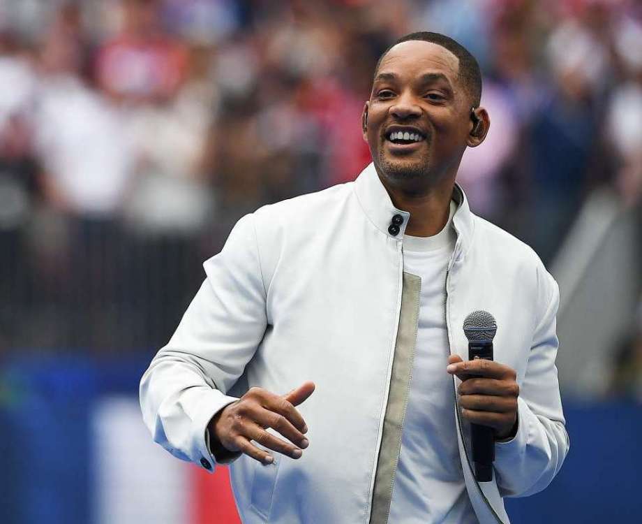 US actor Will Smith performs during the closing ceremony of the Russia 2018 World Cup ahead of the final football match between France and Croatia at the Luzhniki Stadium in Moscow on July 15, 2018. / AFP PHOTO / FRANCK FIFE / RESTRICTED TO EDITORIAL USE - NO MOBILE PUSH ALERTS/DOWNLOADS