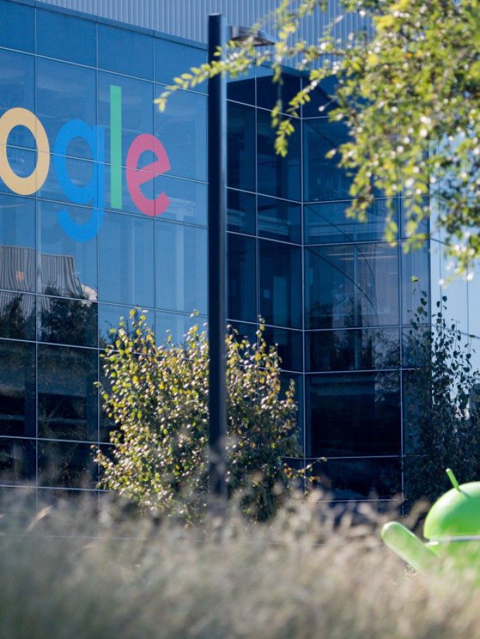 Grandes empresas do ramo de tecnologia avaliam a limita&ccedil;&atilde;o de acesso via senhas como uma fraqueza para a seguran&ccedil;a de dados na internet