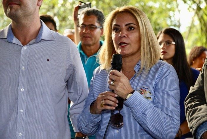 Empresas de ex-mulher de Bolsonaro acumulam dívidas de R$ 325,5 mil com a União