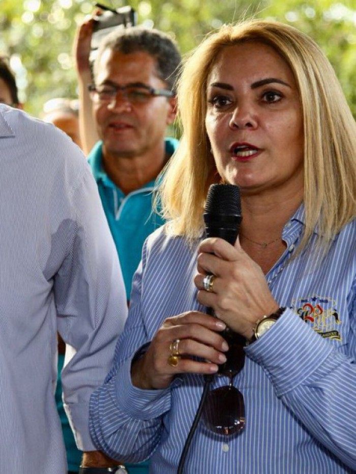 Empresas de ex-mulher de Bolsonaro acumulam d&iacute;vidas de R$ 325,5 mil com a Uni&atilde;o