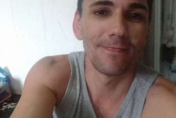 Lucas trabalha em hotel na Barra