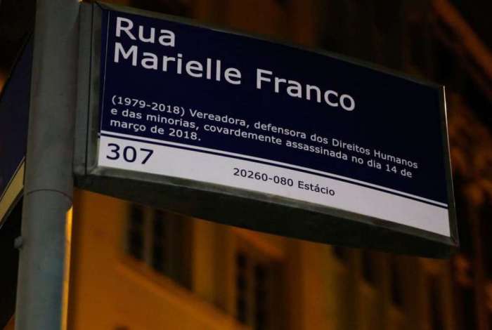 Placa em homenagem à vereadora Marielle Franco foi destruída 