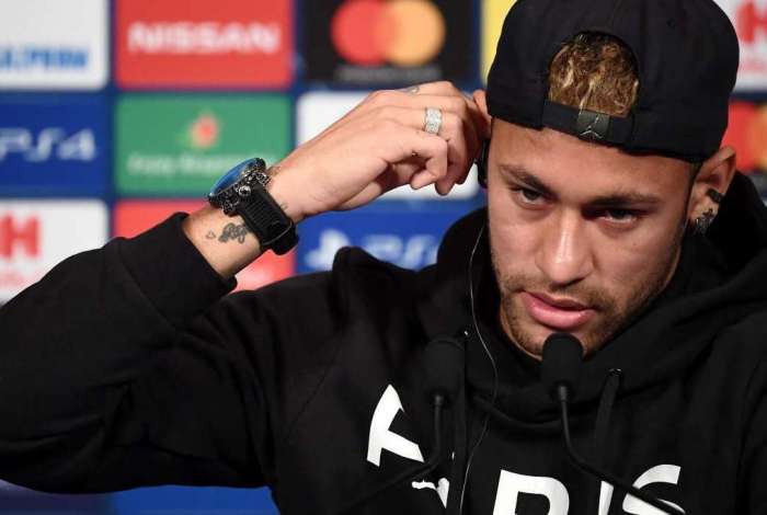 A defesa de Neymar, hoje no PSG, sempre negou as infrações e recorreu ao Carf