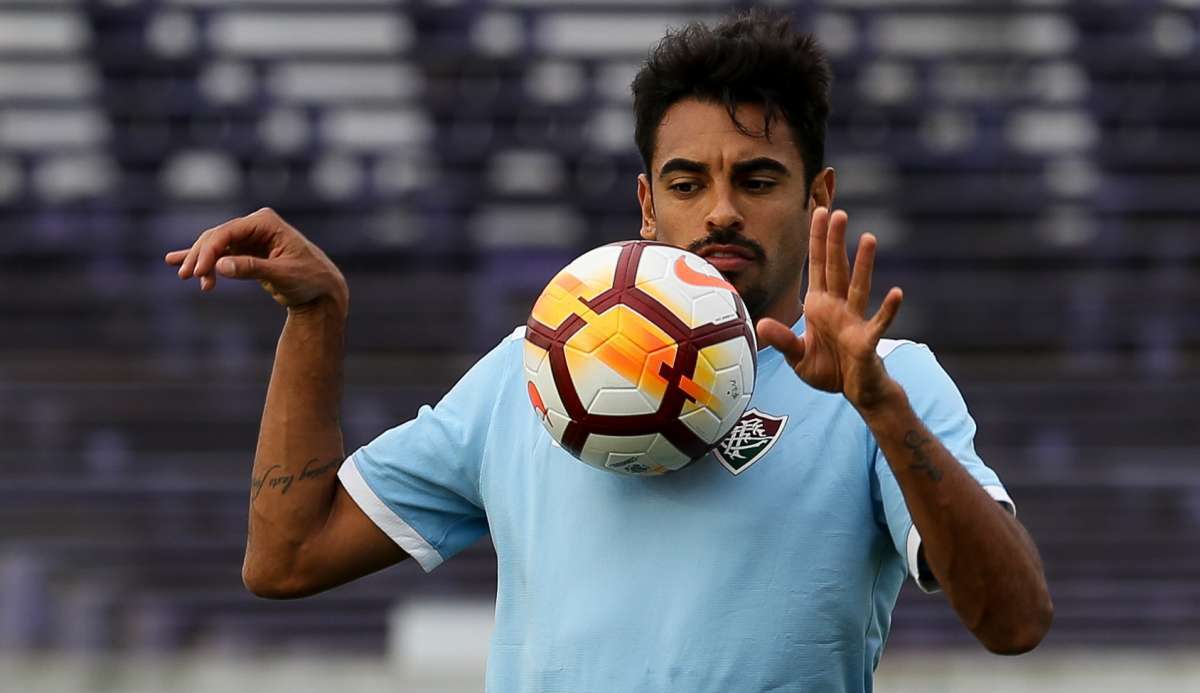 Júnior Dutra - MONTEVIDEO - 29/10/2018 - URUGUAI - Fluminense treina esta tarde no estádio Luís Franzini em Montevideo