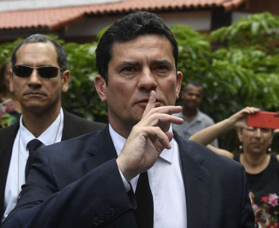 S&eacute;rgio Moro ap&oacute;s encontrar-se com o presidente eleito, Jair Bolsonaro, na Barra da Tijuca