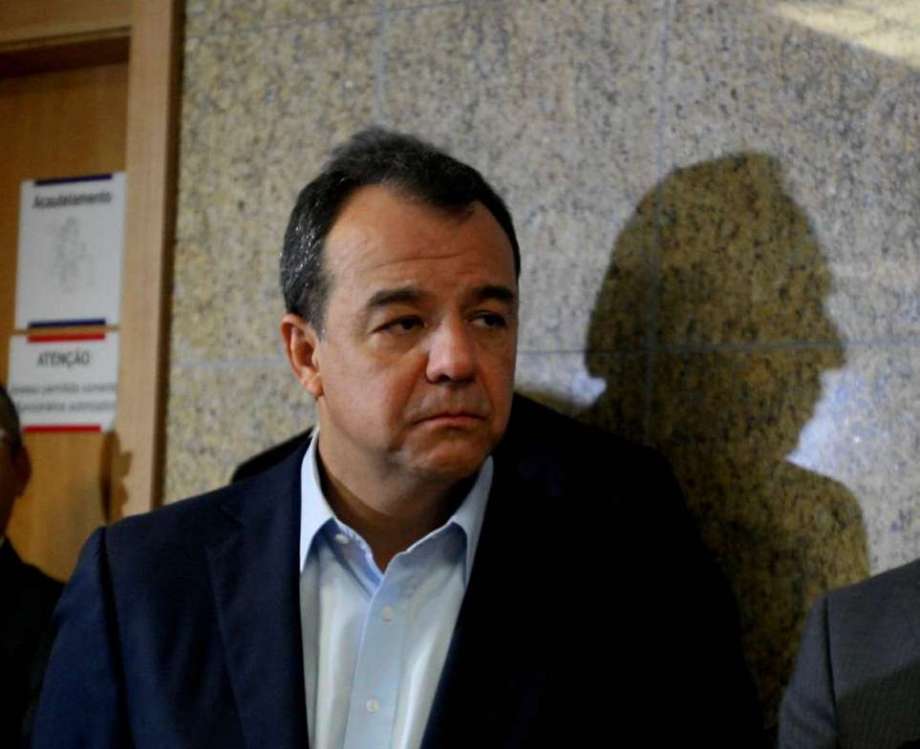 Adriana Ancelmo teria utilizado de privil&eacute;gios como advogada para visitar ex-governador 