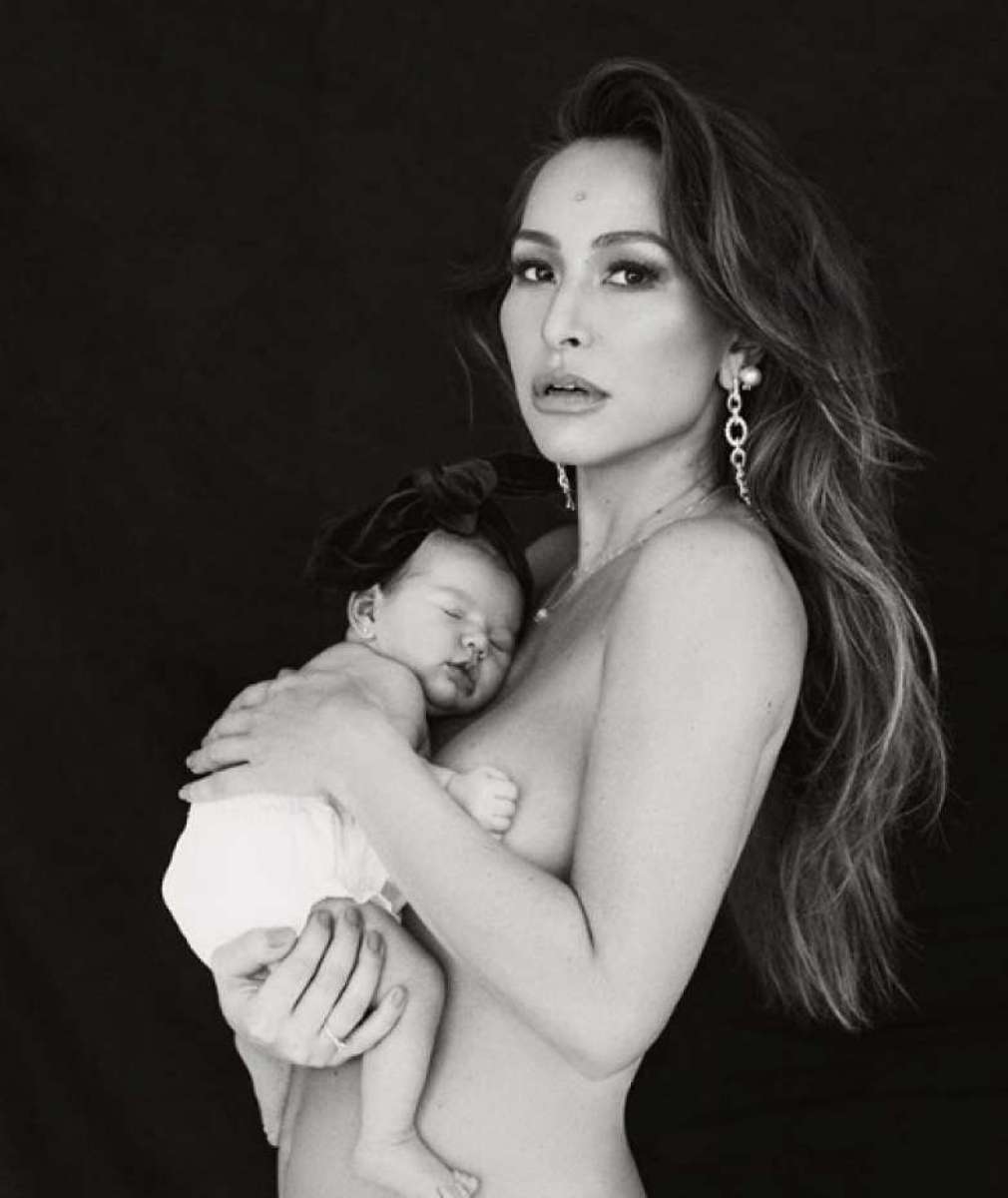 Sabrina Sato e a pequena Zoe - Fotos Reprodução do Instagram