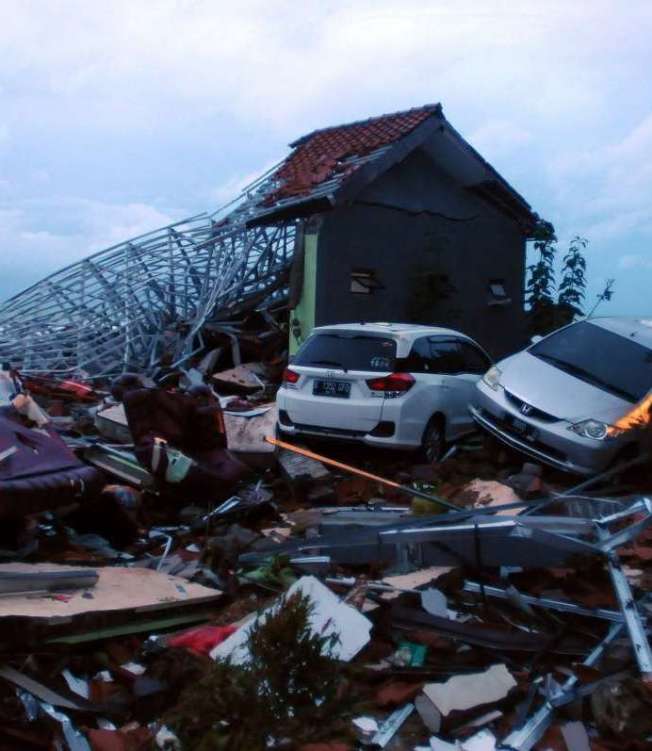 Tsunami causado por vulcão deixa mais de 220 mortos na Indonésia