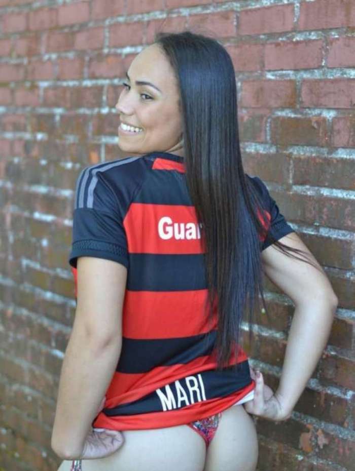 A Mariana Alves é torcedora do Flamengo -  A Gata da Hora