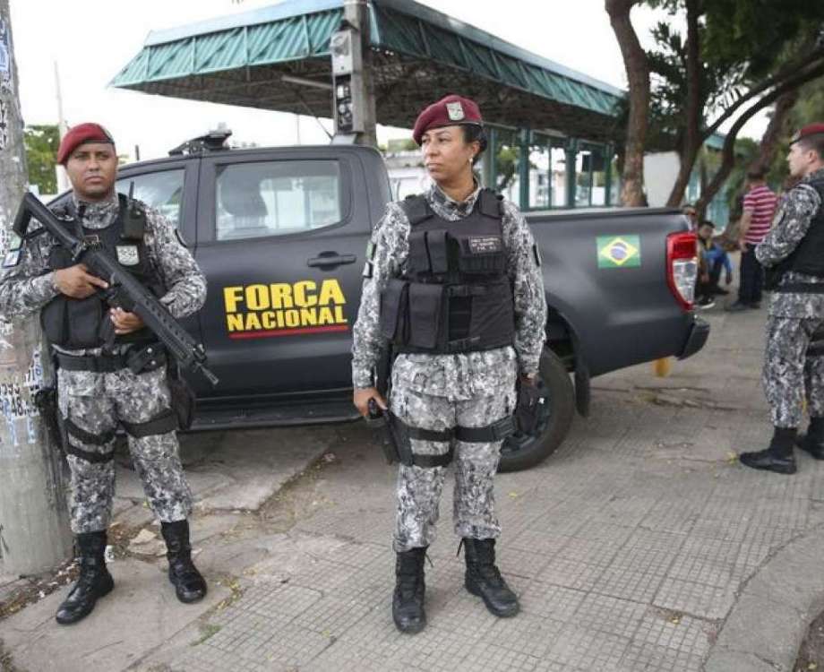 O sistema de transporte público de Fortaleza e da região metropolitana operou abaixo do normal nesta segunda-feira, segundo informou o Sindicato das Empresas de Transporte de Passageiros do Estado do Ceará (Sindiônibus).