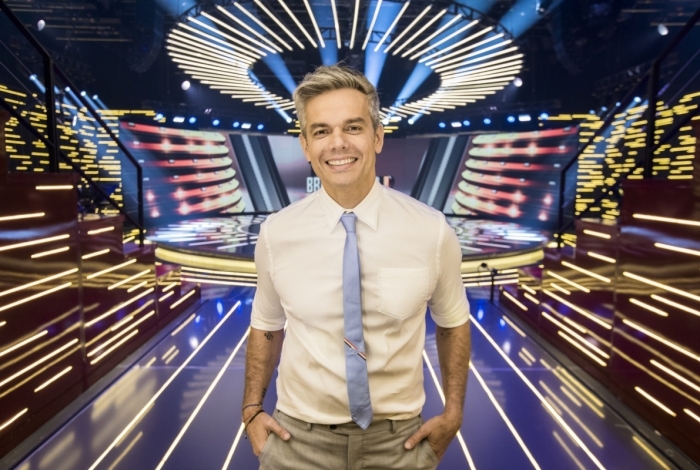 Otaviano Costa está feliz da vida com seu programa, 'Tá Brincando!', na Globo