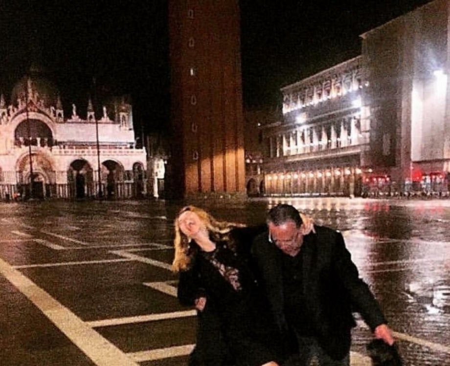 Galv&atilde;o se declara para a mulher