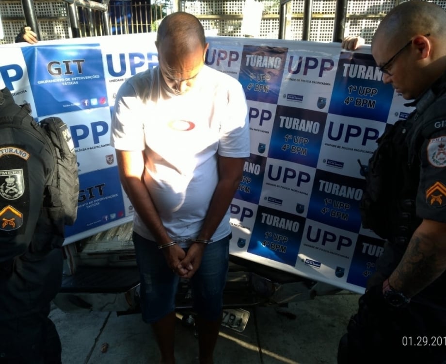 O traficante conhecido como Adidas foi preso no Turano ontem
