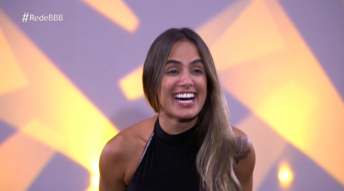 Carol venceu a prova do anjo