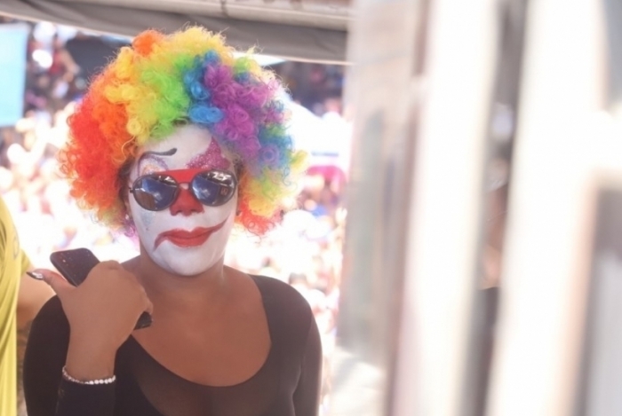  Ludmilla curte bloco da Preta disfarçada no Rio de Janeiro